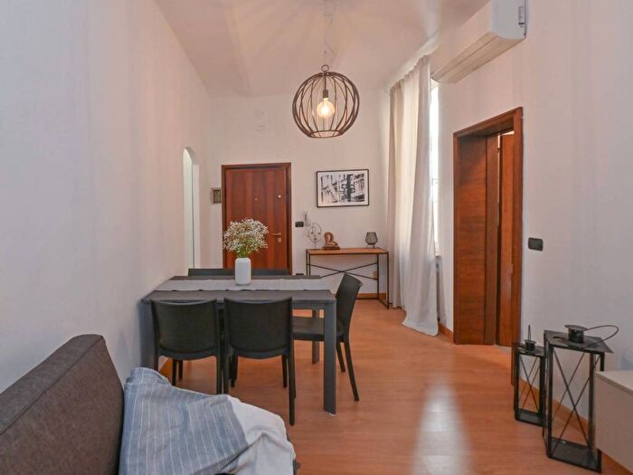 Appartamento trilocale in affitto in Via Francesco Rismondo, Centro Storico, Modena