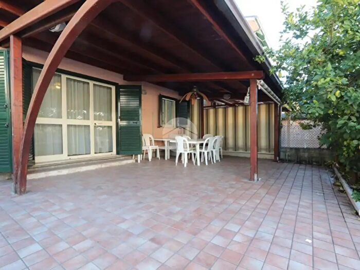 Casa con 5 locali in vendita in Via Tasso, Tortoreto