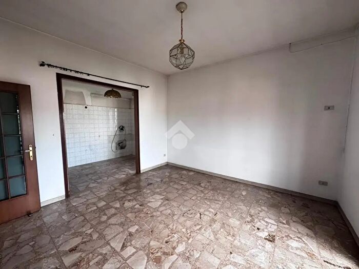Appartamento trilocale in vendita in Via Pomai, Mirano
