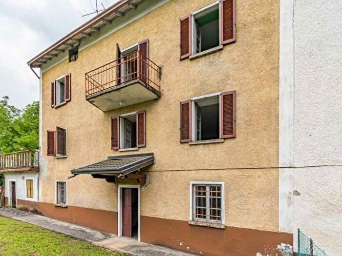 Casa con 6 locali in vendita in Via Fraccio, SantOmobono Terme