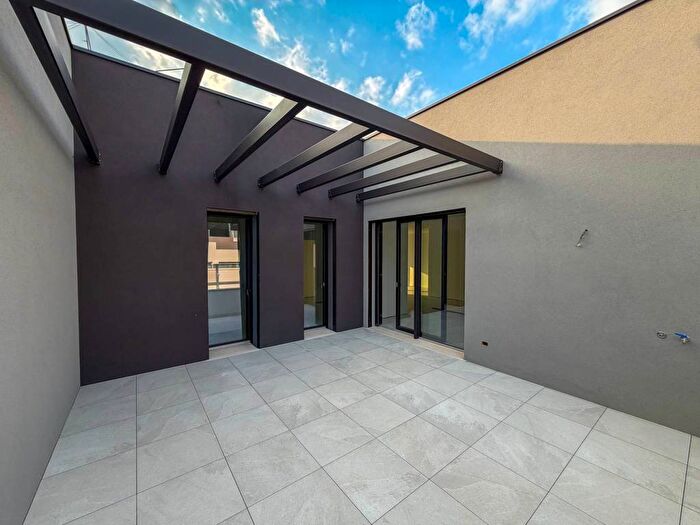 Appartamento quadrilocale in vendita in Via Passiniotti, Centro, Montebelluna