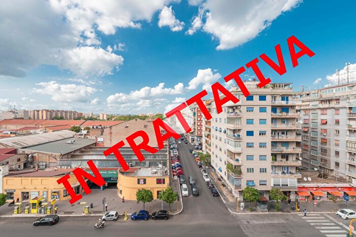 Appartamento trilocale in vendita in Via Tiburtina, Roma