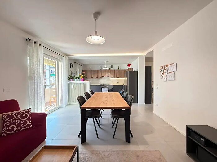 Appartamento trilocale in vendita in Viale Verona, Trento