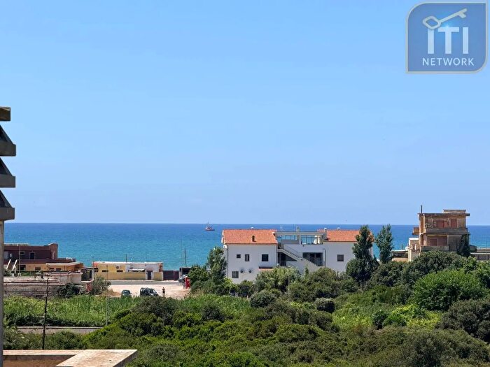 Appartamento trilocale in vendita in Via Sicilia, Ardea