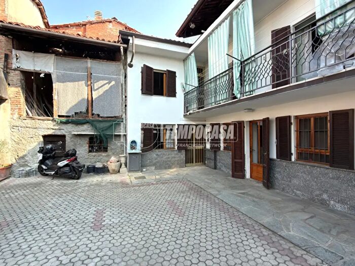 Casa con 6 locali in vendita in Via Eritrea, Pavone Canavese