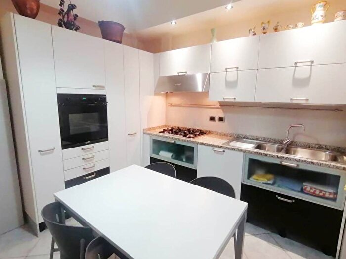 Appartamento quadrilocale in affitto in San Leo, Arezzo