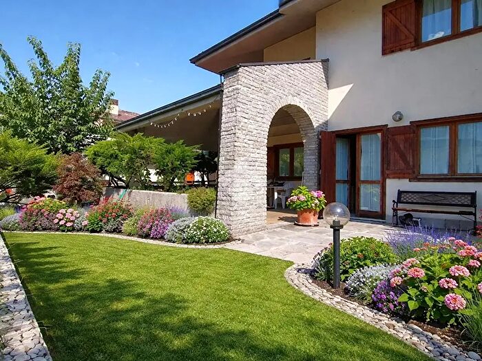Casa con 5 locali in vendita in Regione Busseyaz, Aosta