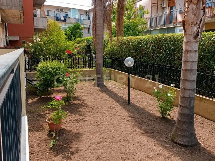 Appartamento trilocale in vendita in Via Macello, Mascalucia