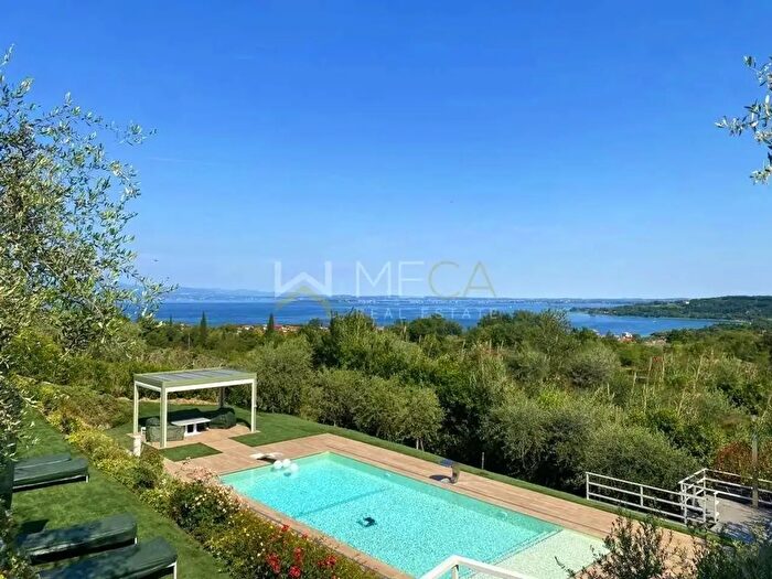 Casa quadrilocale in vendita in Via Rovadella, Padenghe Sul Garda