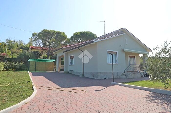 Casa quadrilocale in affitto in Località Punta Sottile, Muggia