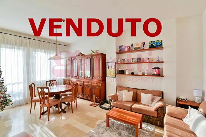 Appartamento bilocale in vendita in Via Uberto da Canturio, Cantu