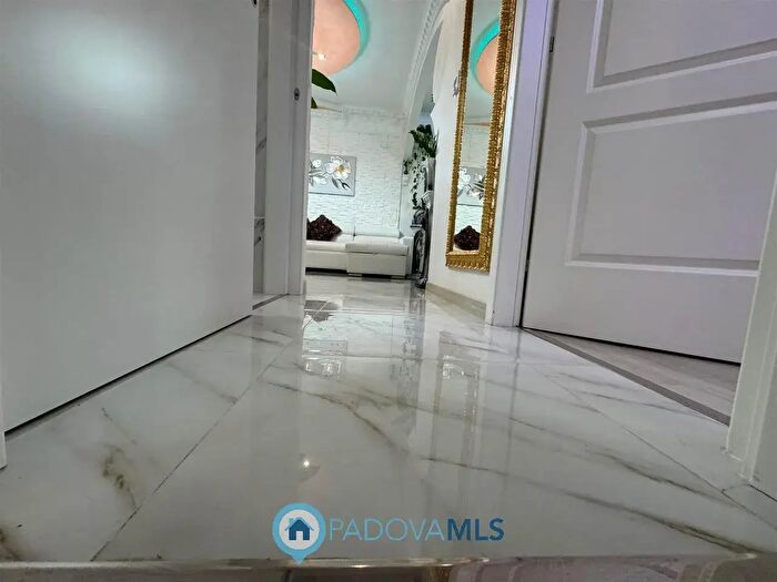 Appartamento trilocale in vendita in Padova