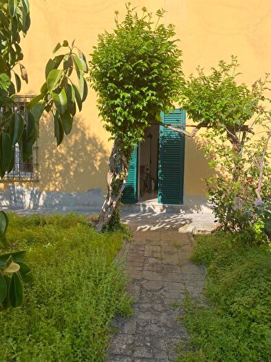 Casa con 10 locali in vendita in Rosignano Marittimo