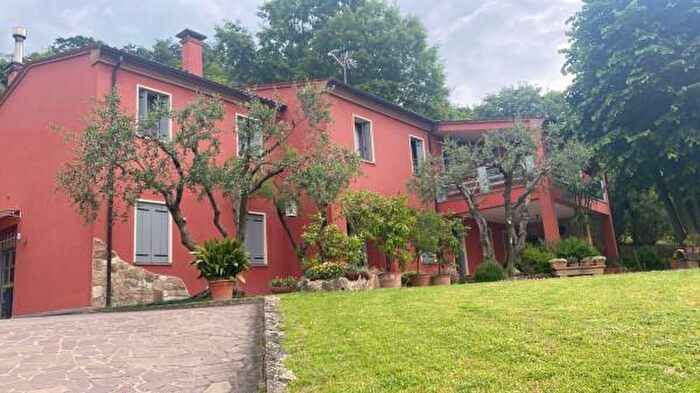 Casa con 5 locali in vendita in Via Ca Mariani, Vo