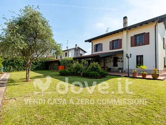Casa con 6 locali in vendita in Via C Marx, Settala