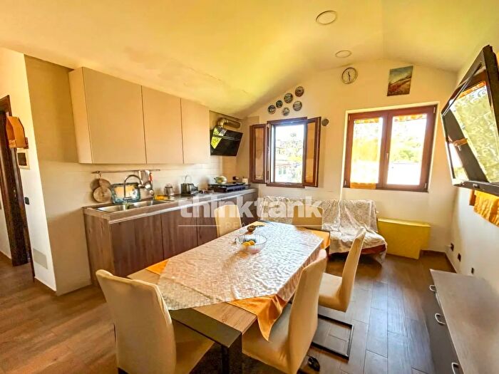 Casa con 7 locali in vendita in Via della Spiaggia, Augusta