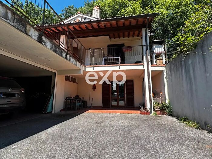 Appartamento quadrilocale in vendita in Via di Montemaggiore, Calenzano