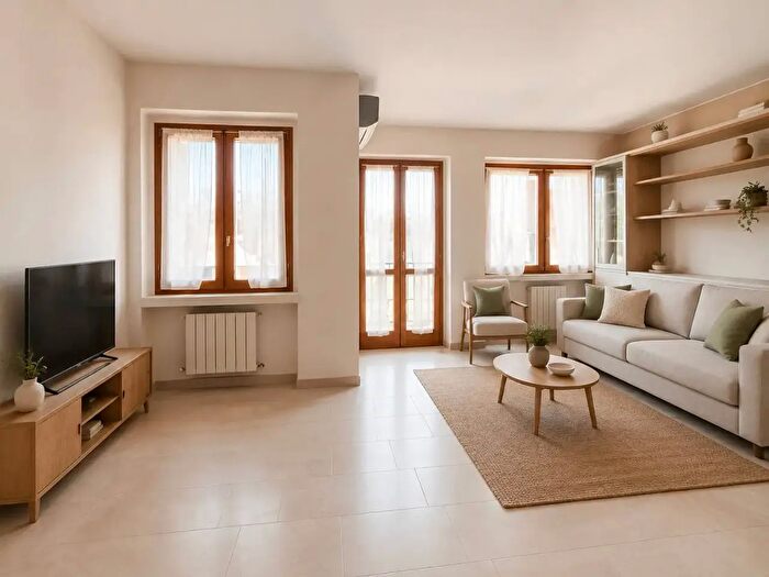 Appartamento trilocale in vendita in Via Antonio Milani, Verona