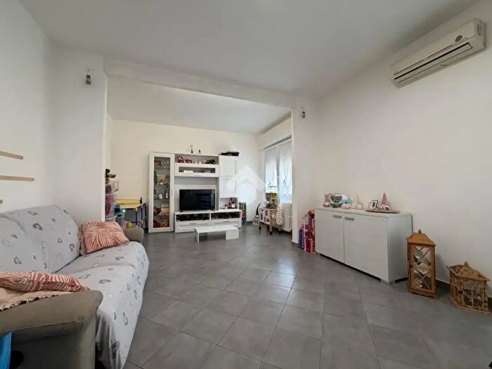 Appartamento quadrilocale in vendita in Via Nuova, Bergantino