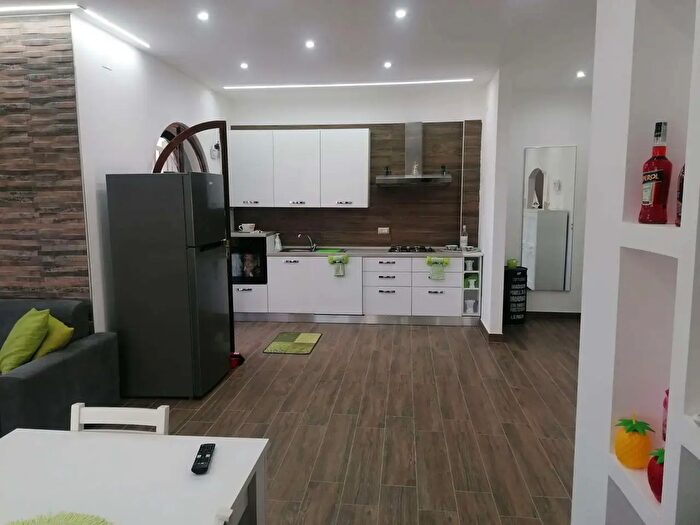 Casa con 5 locali in vendita in Viale Brunelleschi, Castel Volturno