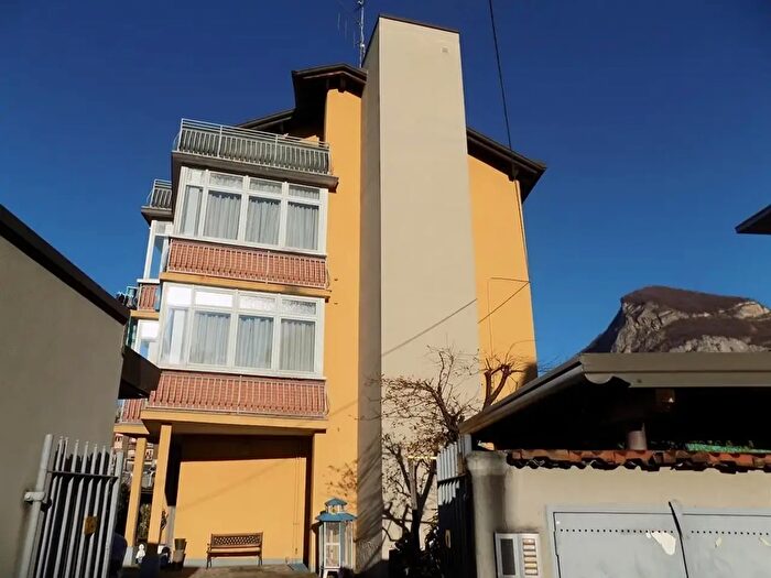 Appartamento bilocale in vendita in Via Don Luigi Sturzo, Calolziocorte