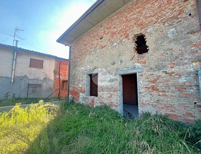 Casa trilocale in vendita in Via Santa Maria della Rosa, Calvisano
