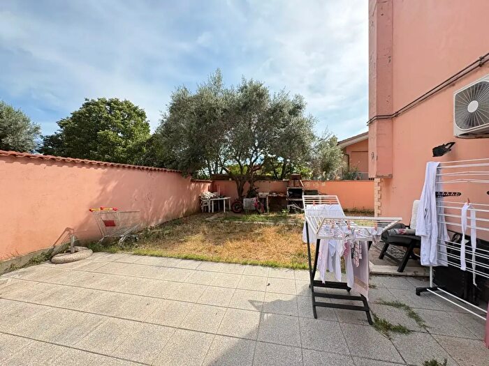 Appartamento trilocale in vendita in Via Carlo Albizzati, Roma