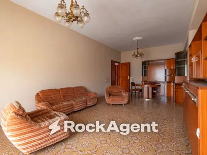 Appartamento trilocale in vendita in Via Conti di Loritello B, Catanzaro