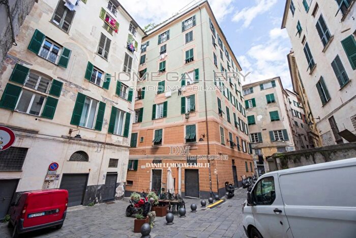 Appartamento quadrilocale in vendita in Piazza Embriaci, Genova