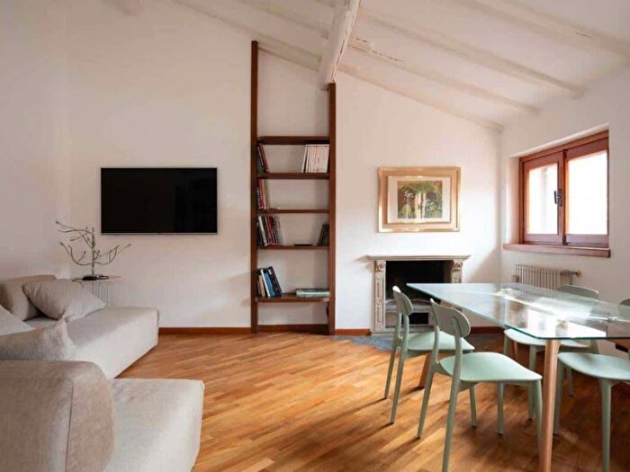 Appartamento bilocale in affitto in Via Varese, Moscova, Milano