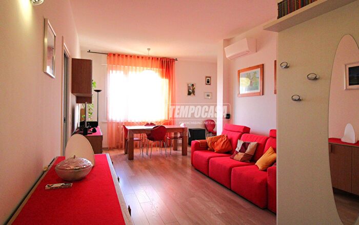 Appartamento trilocale in vendita in Reggio Emilia