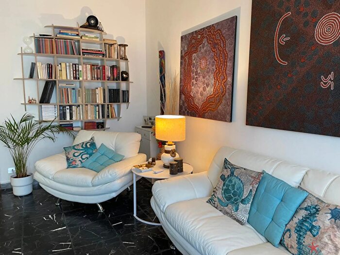 Appartamento con 6 locali in affitto in Sarzana