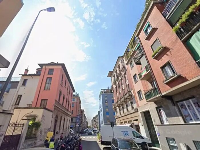 Appartamento bilocale in affitto in Via Accademia, Milano