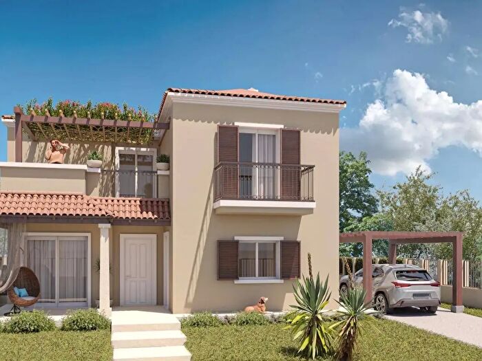 Casa quadrilocale in vendita in Via Monrelae Snc, Quartu SantElena
