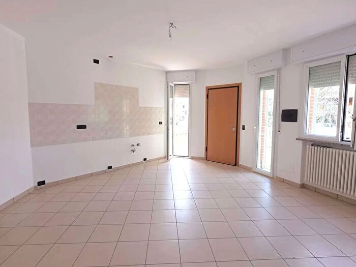 Appartamento trilocale in vendita in Via Casadei, Santarcangelo Di Romagna