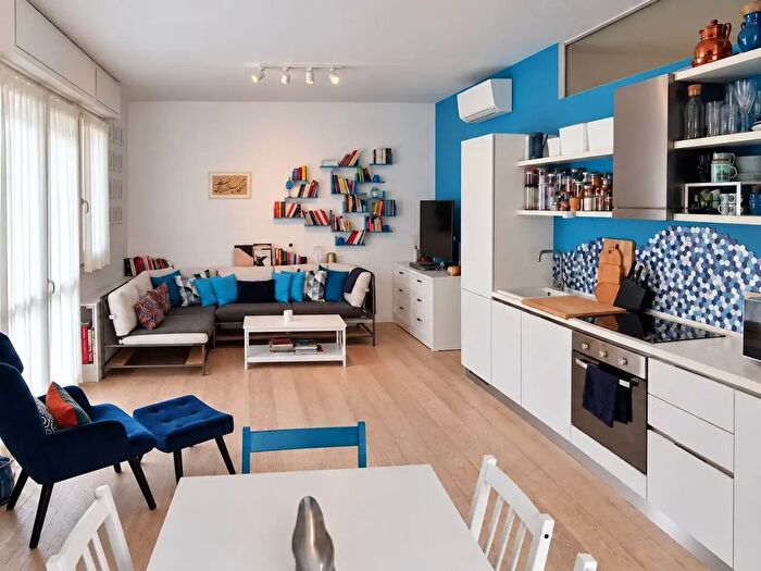 Appartamento bilocale in vendita in Via Catone, Milano