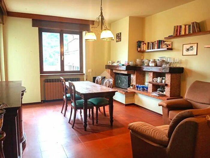 Appartamento quadrilocale in affitto in Via Giovanni XXIII, Artogne