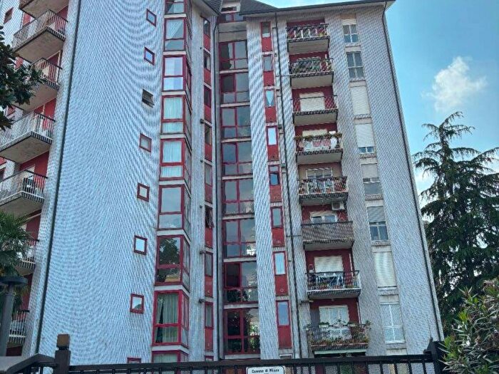 Appartamento bilocale in affitto in Via Valle Antrona, Baggio, Milano