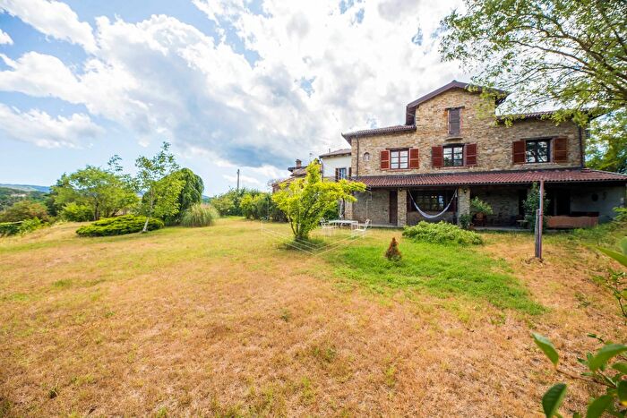 Casa con 9 locali in vendita in Località Galata, Casaleggio Boiro