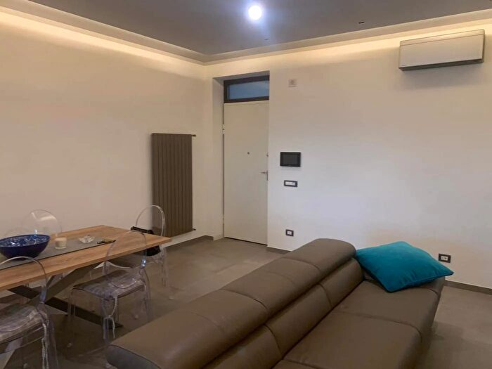 Appartamento con 6 locali in vendita in Via Acqueviole, Milazzo