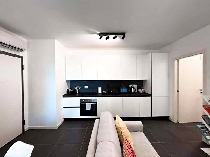 Appartamento bilocale in affitto in Via Giovanni Battista Piranesi, Porta Vittoria, Milano