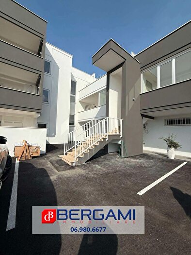 Appartamento quadrilocale in vendita in Via San Giacomo, Nettuno