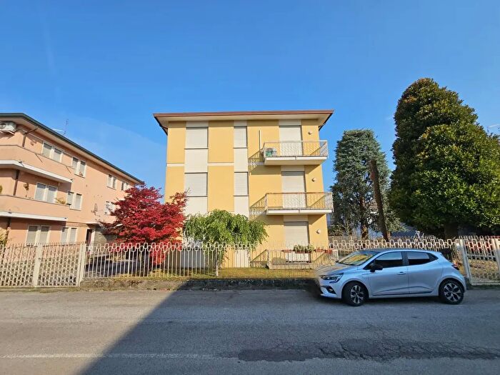 Appartamento trilocale in vendita in Via Marziale, Este