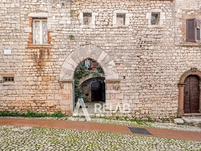 Appartamento con 5 locali in vendita in Via Vergine Maria, Veroli