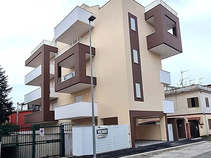 Appartamento trilocale in vendita in Via Piemonte, Aprilia