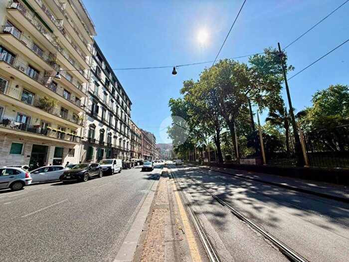 Appartamento trilocale in affitto in Riviera di Chiaia, Chiaia, Napoli