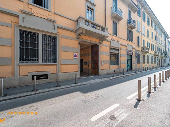 Appartamento bilocale in affitto in Via Aleardo Aleardi, Paolo Sarpi, Milano