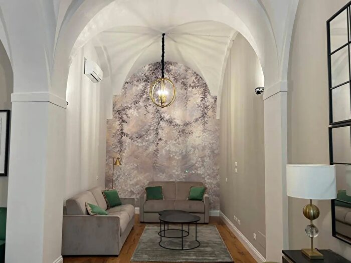 Appartamento quadrilocale in vendita in Via Romana, Firenze