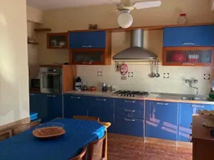 Appartamento con 5 locali in vendita in Via Niccolò Perotto, Fano