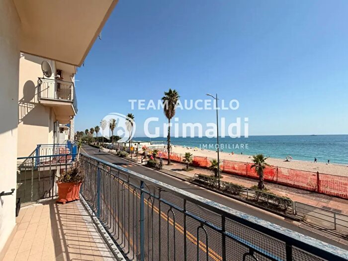 Appartamento quadrilocale in vendita in Lungomare Marconi, Salerno